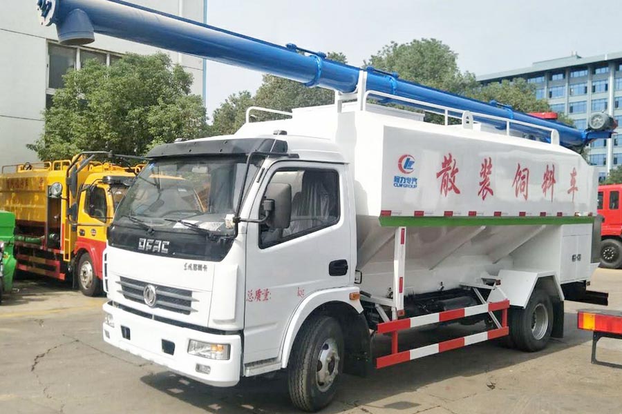 東風(fēng)多利卡12方(6噸)散裝飼料運(yùn)輸車(chē)